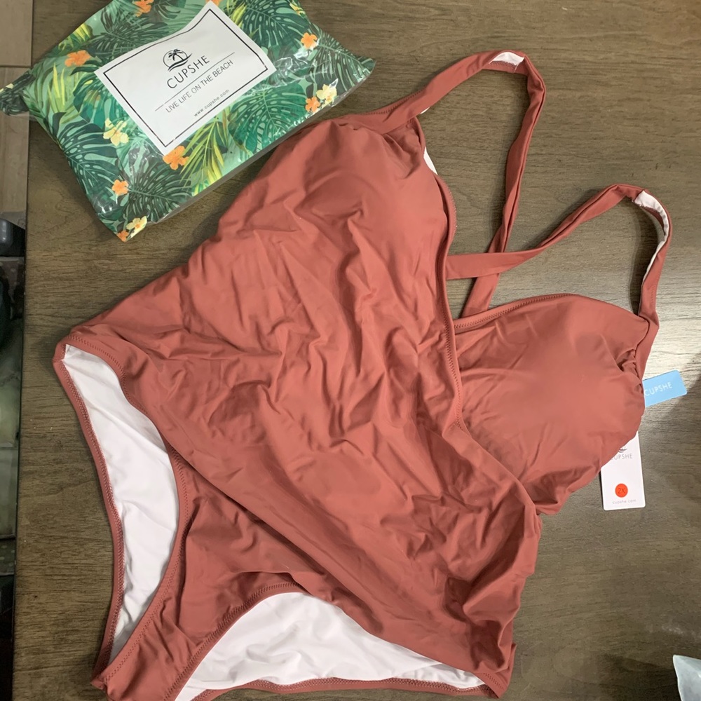 Women’s 2x swimsuit